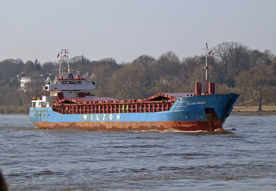  Scottish East Coast - WILSON BRUGGE        transiting Berwick Coast