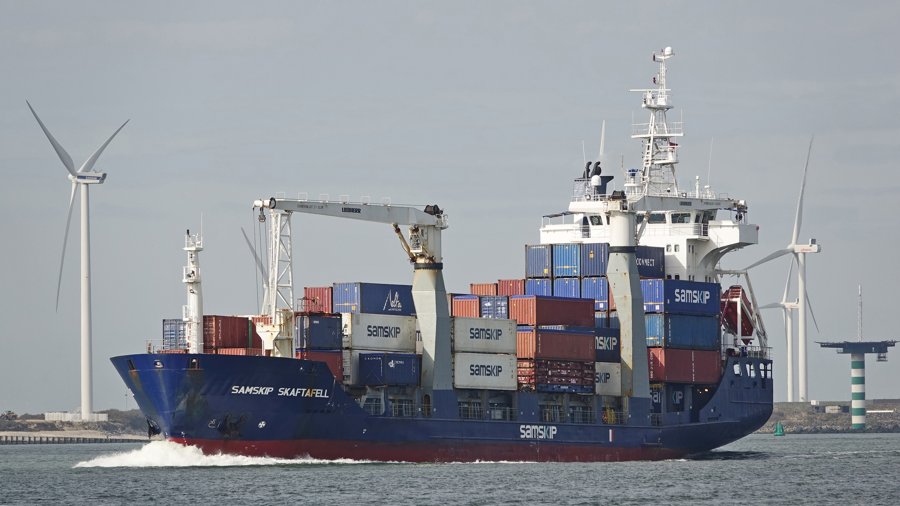  Scottish North Coast - SAMSKIP SKAFTAFELL   transiting Pentland Firth