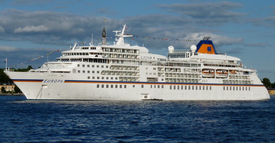  Scottish East Coast - EUROPA               transiting Tayside Coast