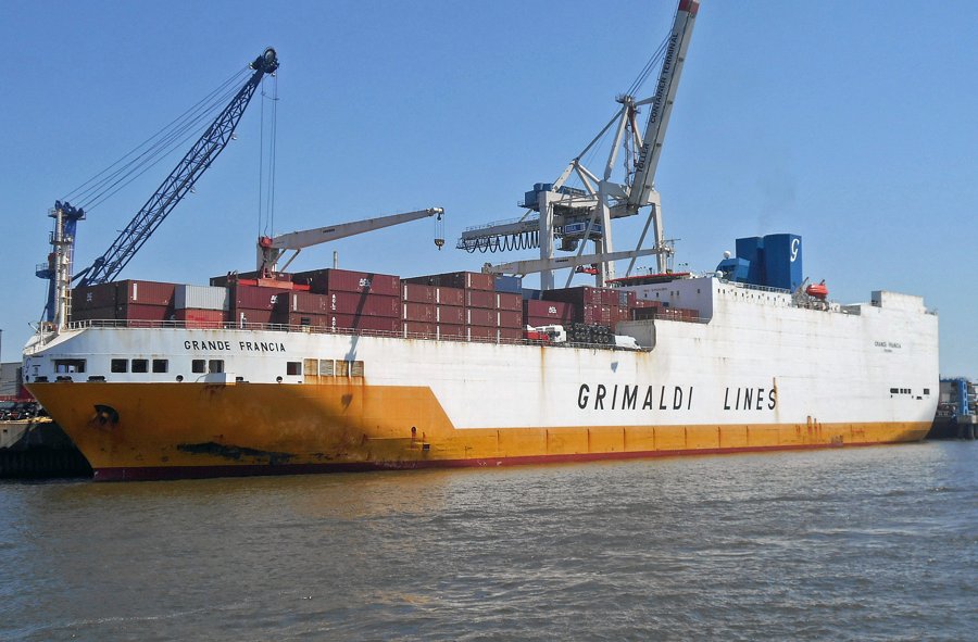 Transit: GRANDE FRANCIA       entering English South Coast at The Dover Strait