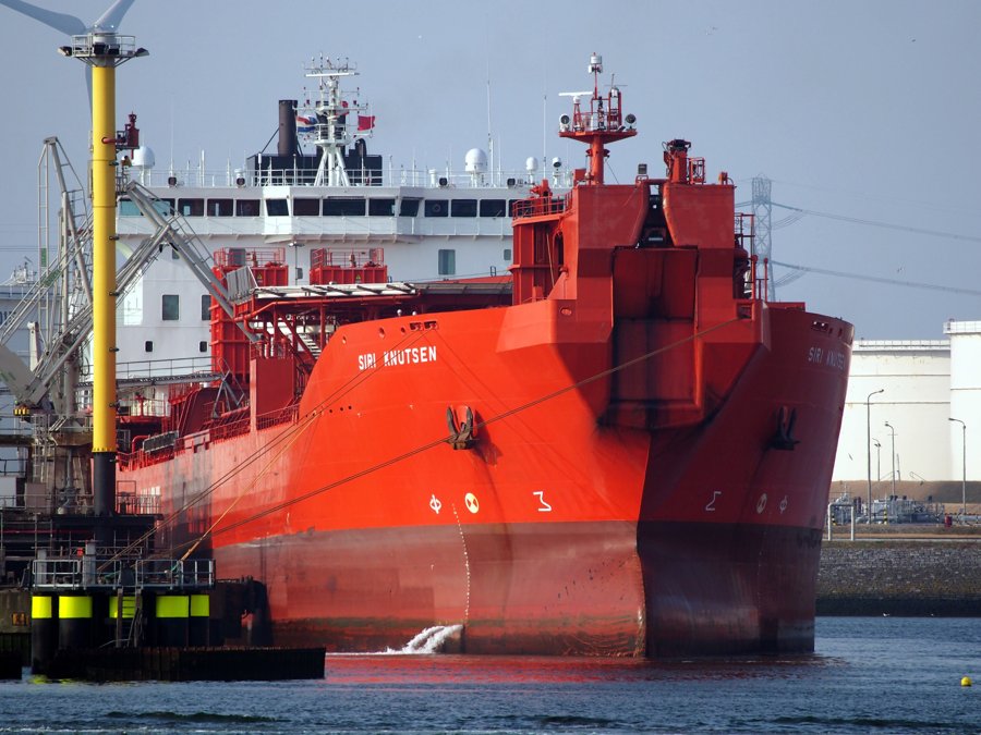  Scottish East Coast - SIRI KNUTSEN         transiting Aberdeenshire Coast