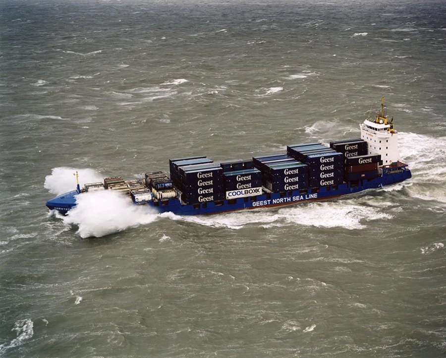 Thames Departure: VOHBURG