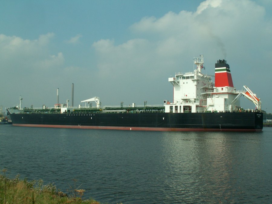 Transit: CHAMPION TIMUR       entering English South Coast at The Dover Strait