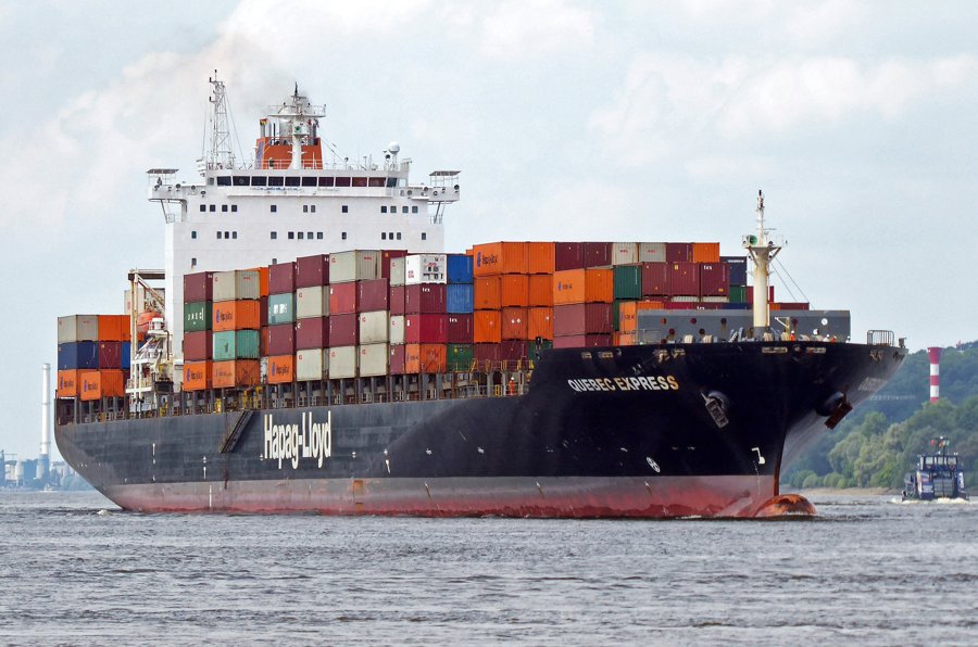 Transit: QUEBEC EXPRESS       entering English South Coast at The Dover Strait