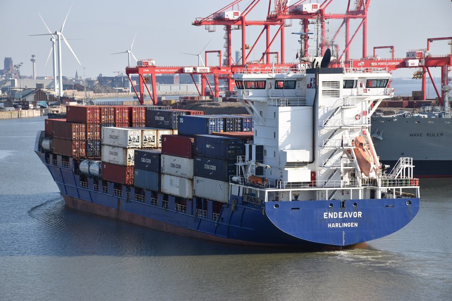 Transit: CT ENDEAVOR entering English South Coast at The Dover Strait