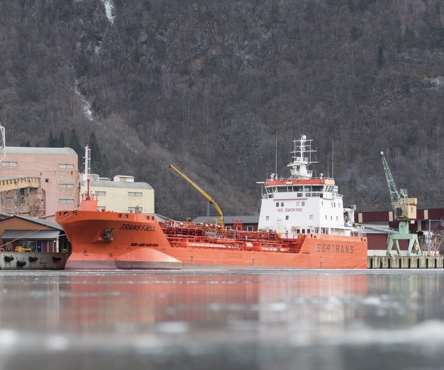 Teeside Arrival: TRANS FJELL