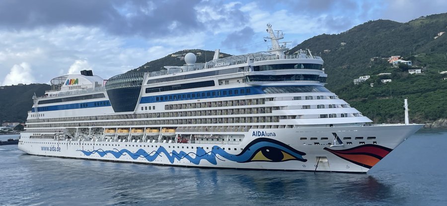  Celtic Sea - AIDALUNA transiting Celtic Sea
