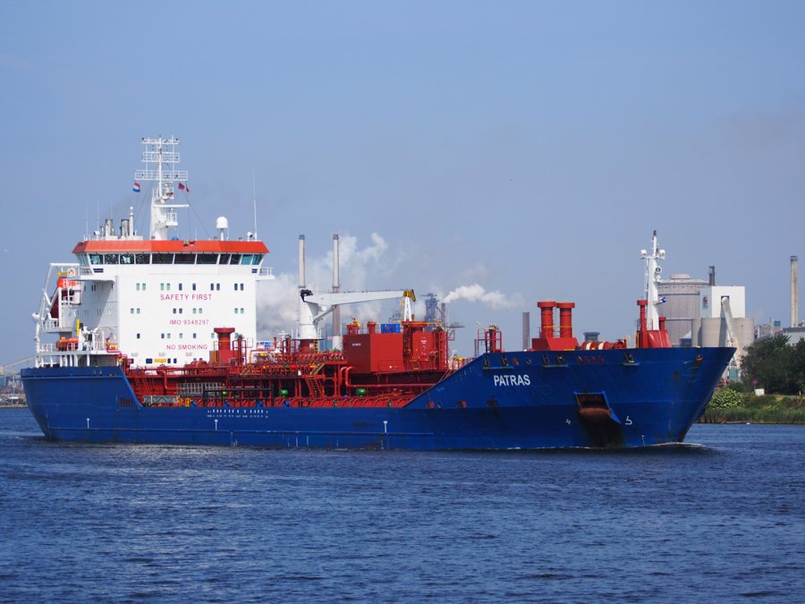 Transit: ESSEX STAR           entering English South Coast at The Dover Strait