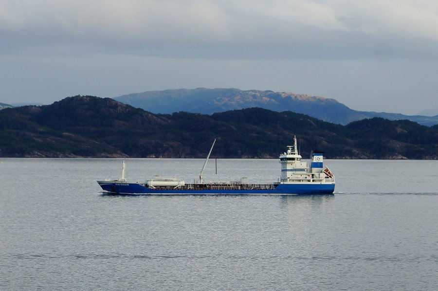  Scottish East Coast - NAUTILUS             transiting Forth & Tay Coast
