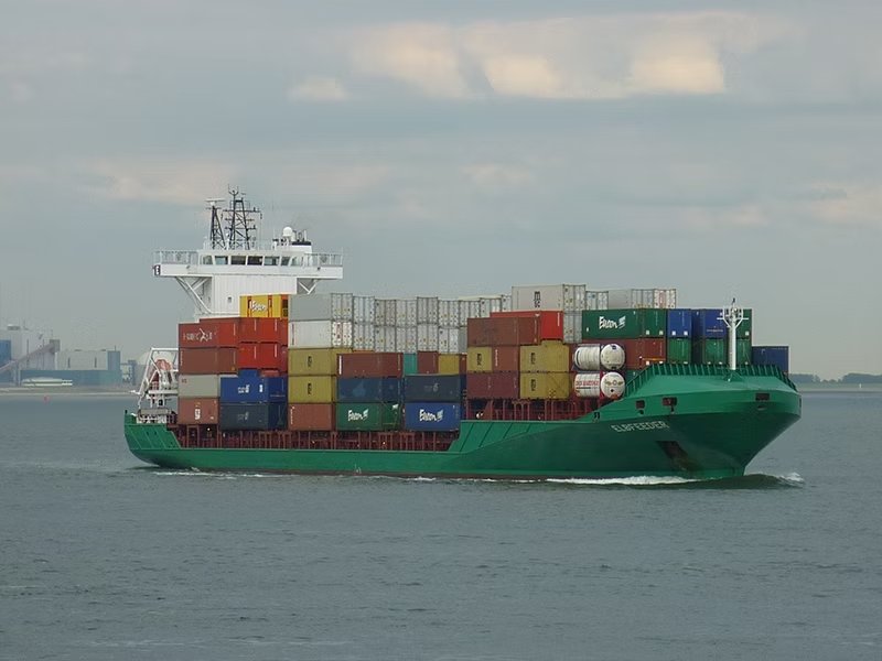  Irish Sea - ELBFEEDER transiting Irish Sea off Wales