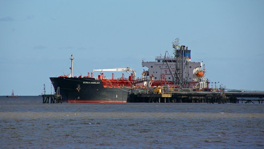  Celtic Sea - HENNING MAERSK       transiting Celtic Sea