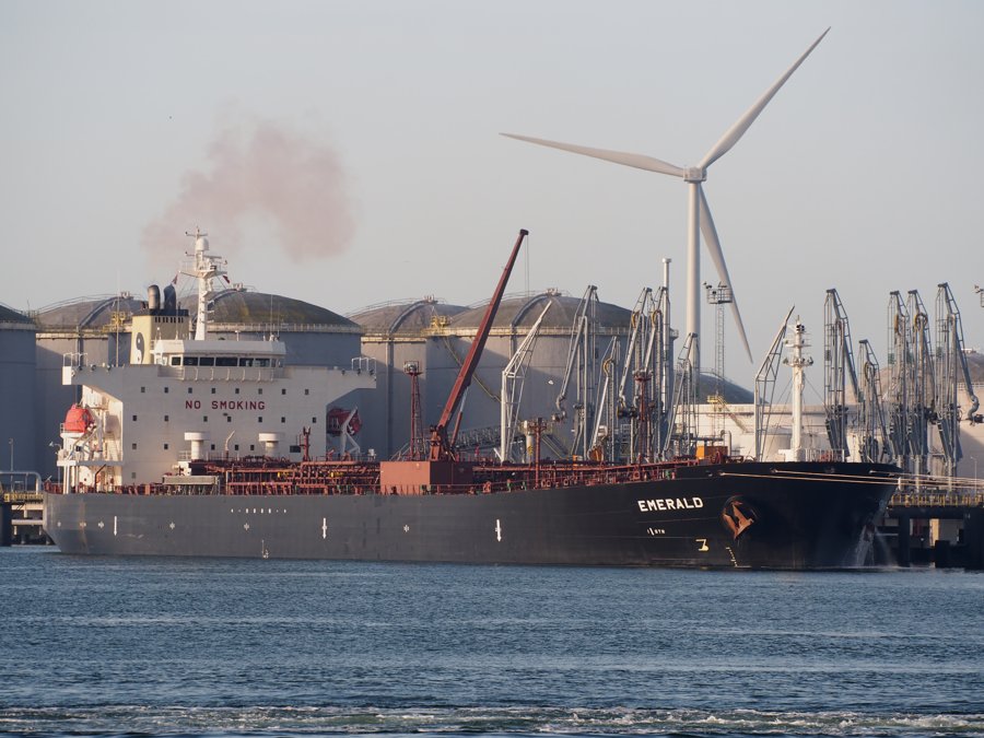 Transit: EMERALD              entering English South Coast at The Dover Strait
