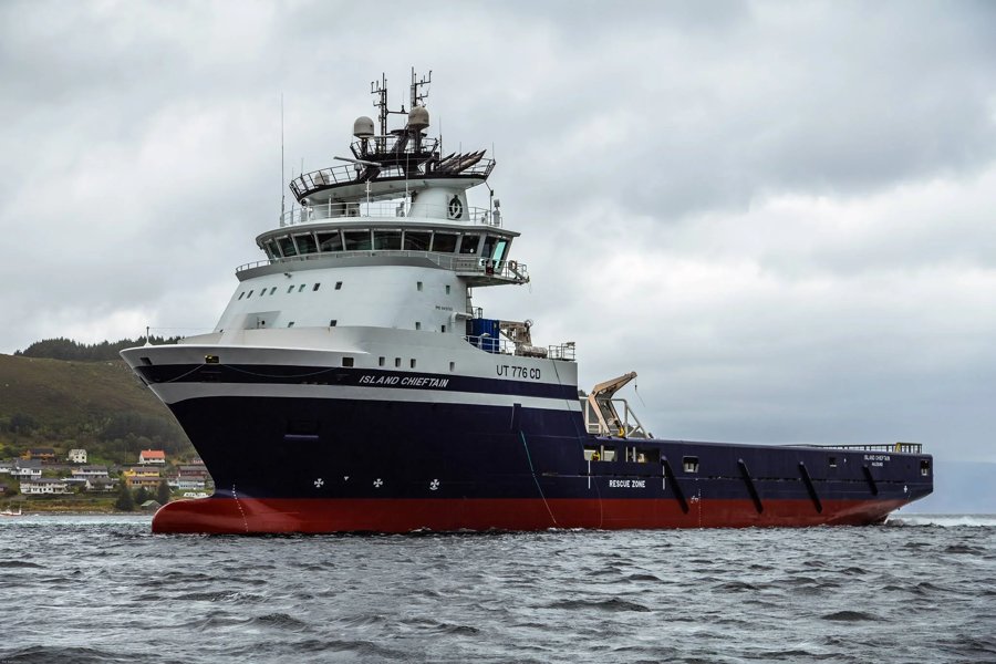  Scottish East Coast - ISLAND CHIEFTAIN     transiting Aberdeenshire Coast