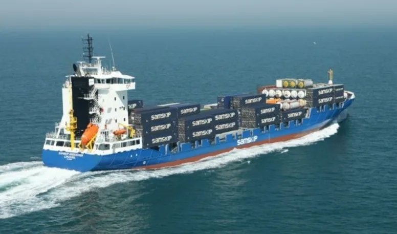  Irish Sea - SAMSKIP ENDEAVOUR    transiting Irish Sea off Wales
