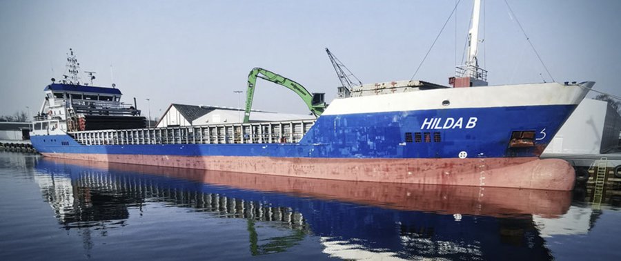  Irish Sea - HILDA B              transiting Irish Sea off Wales