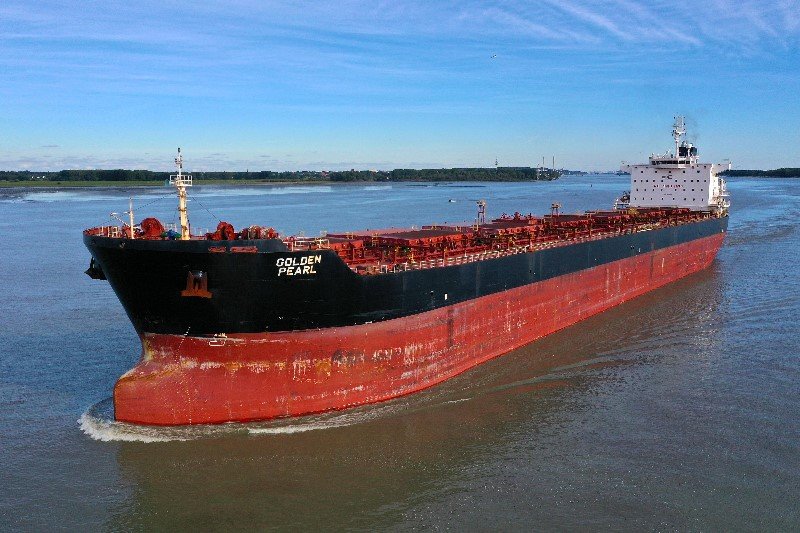 Transit: GOLDEN FRIO          entering English South Coast at The Dover Strait