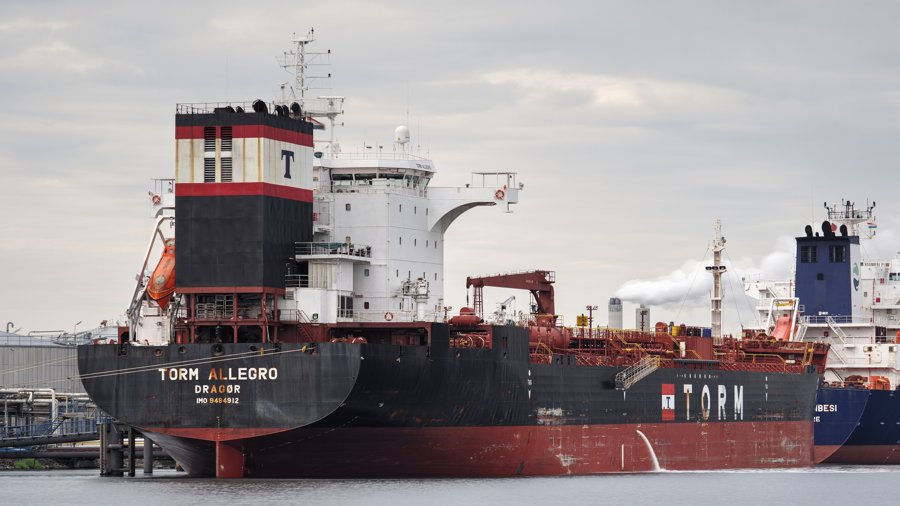 Transit: TORM ALLEGRO         entering English South Coast at The Dover Strait