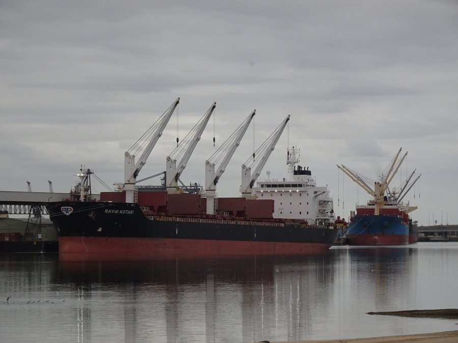 Photograph of the Bulk Carrier: AP KUPARI            (IMO: 9489168). Documented in UK and Regional Shipping Movements.