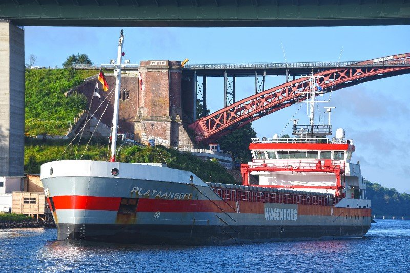  Irish Sea - PLATAANBORG transiting North Channel Belfast