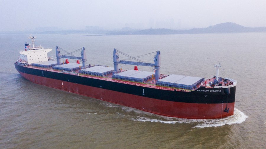 Transit: CAPTAIN SITARAS      entering English South Coast at The Dover Strait