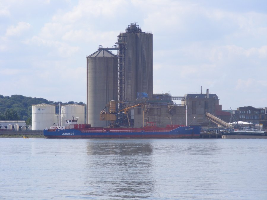 Transit: H&S FAIRNESS entering English South Coast at The Dover Strait