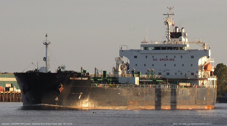 Transit: M/T RED DIAMOND      entering English South Coast at The Dover Strait