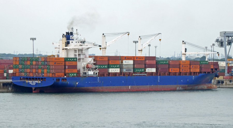 Transit: DETROIT EXPRESS      entering English South Coast at The Dover Strait
