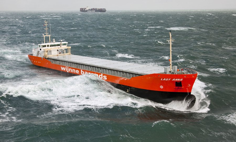 Transit: LADY ANNA            entering English South Coast at The Dover Strait
