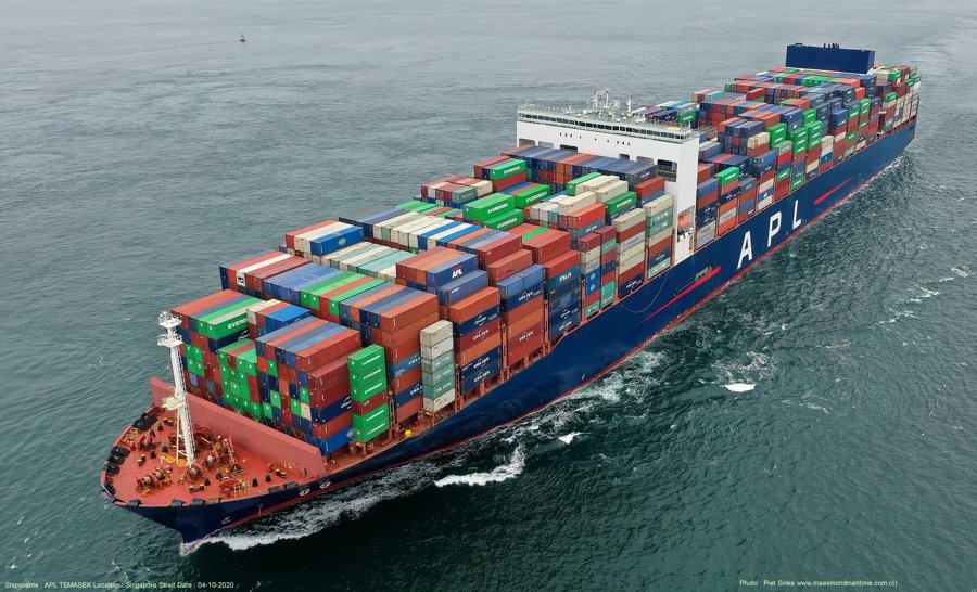 Transit: APL TEMASEK entering English South Coast at The Dover Strait