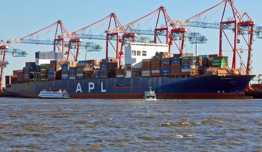 Southampton Departure: APL LION CITY
