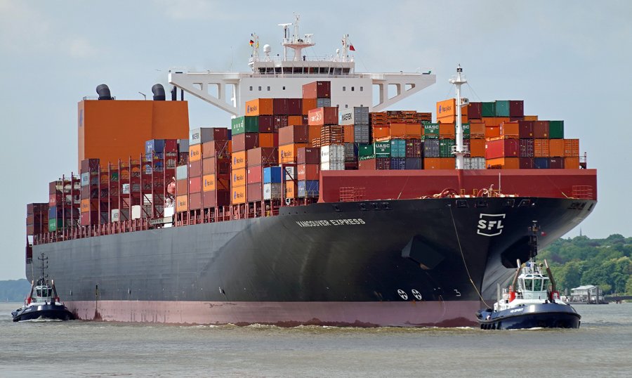 Photograph of the Container Ship (13,800 TEU): VANCOUVER EXPRESS    (IMO: 9667186). Documented in UK and Regional Shipping Movements.