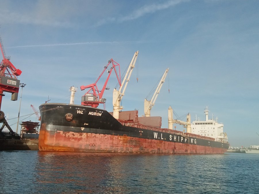 Transit: WL MUROM             entering English South Coast at The Dover Strait