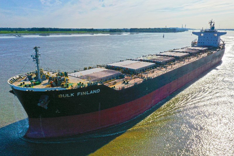 Transit: BULK FINLAND         entering English South Coast at The Dover Strait