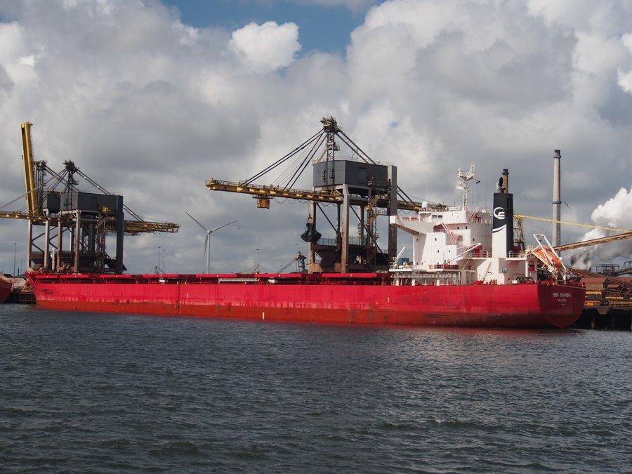 Transit: S SAMBA              entering English South Coast at The Dover Strait