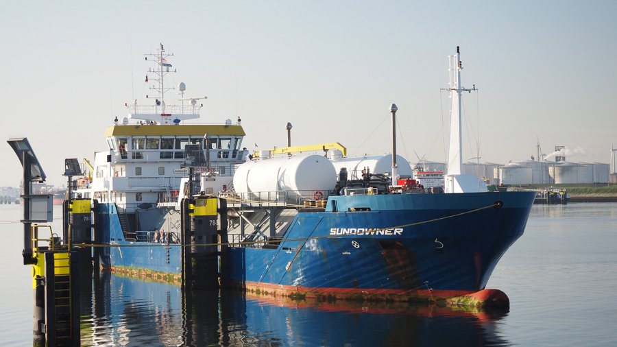 Transit: SUNDOWNER            entering English South Coast at The Dover Strait