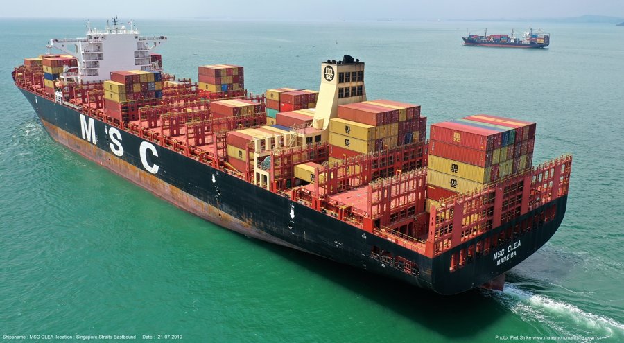 Thames Arrival: MSC CLEA            