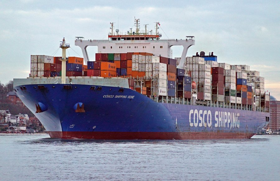 Transit: COSCO SHIPPING SEINE entering English South Coast at The Dover Strait