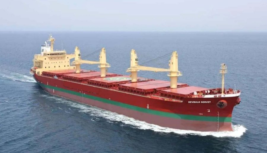  Irish Sea - DEVBULK SERVET       transiting North Channel Belfast