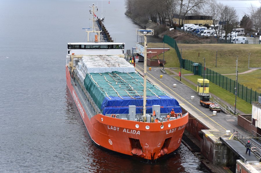 Humber Departure: LADY ALIDA          