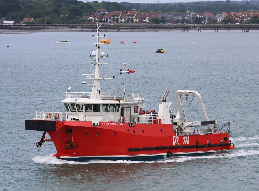 Transit: DSV CURTIS MARSHALL  entering English South Coast at The Dover Strait