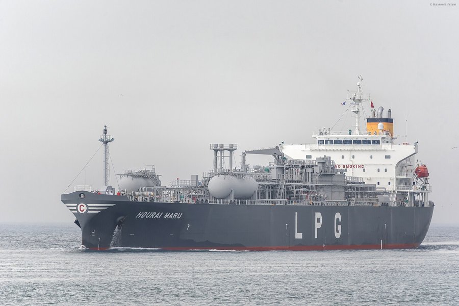 Transit: HOURAI MARU          entering English South Coast at The Dover Strait