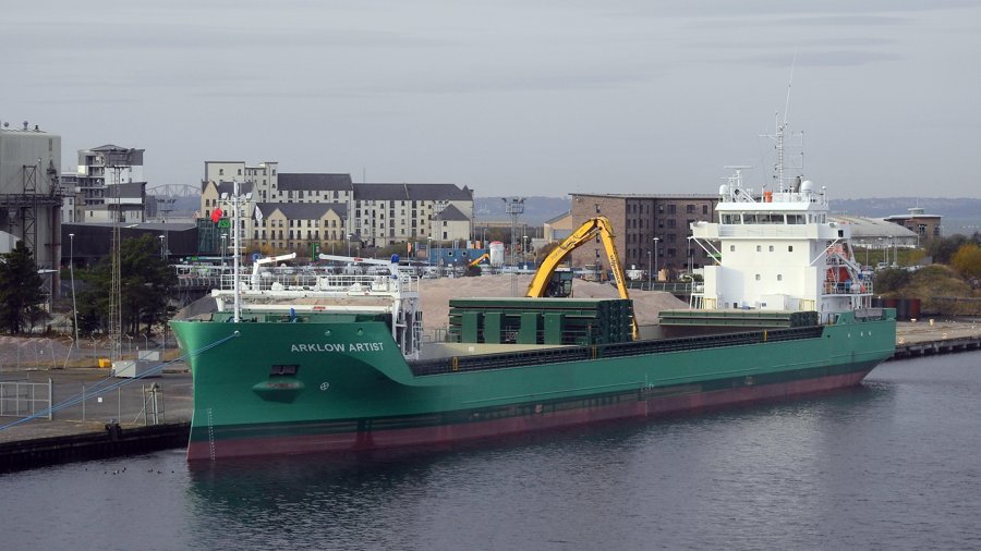 Transit: ARKLOW ARTIST        entering English South Coast at The Dover Strait