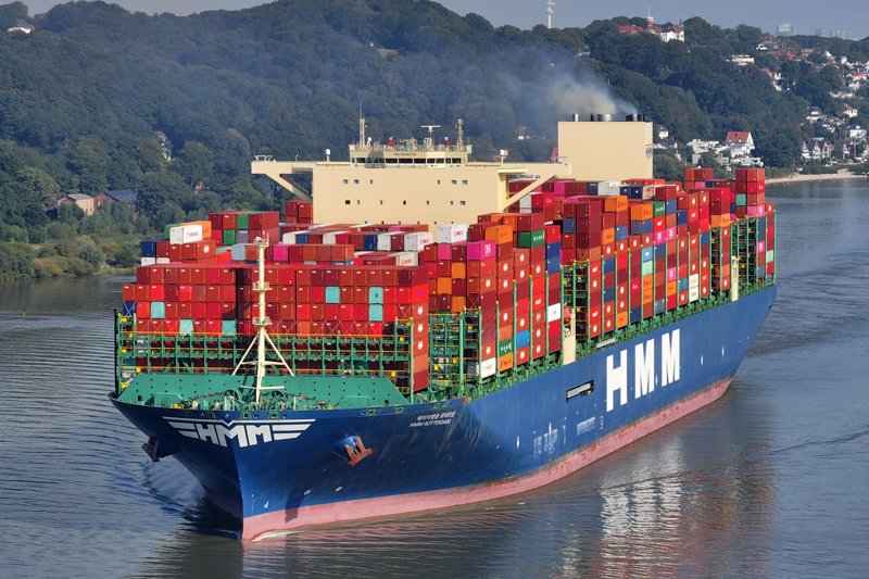 Southampton Arrival: HMM ROTTERDAM       