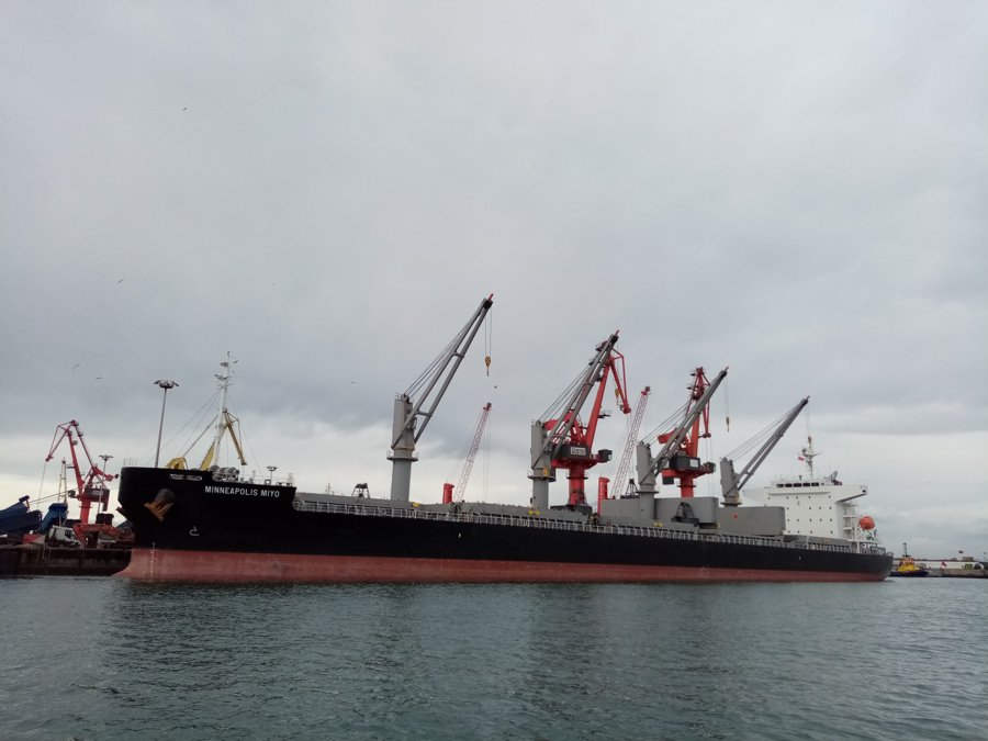  Irish Sea - MINNEAPOLIS MIYO     transiting St Georges Channel