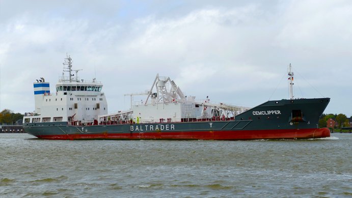 Transit: CEMCLIPPER           entering English South Coast at The Dover Strait