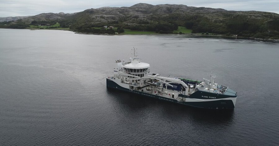  Scottish West Coast - NJORD PIONER transiting Inner Herbrides Seas