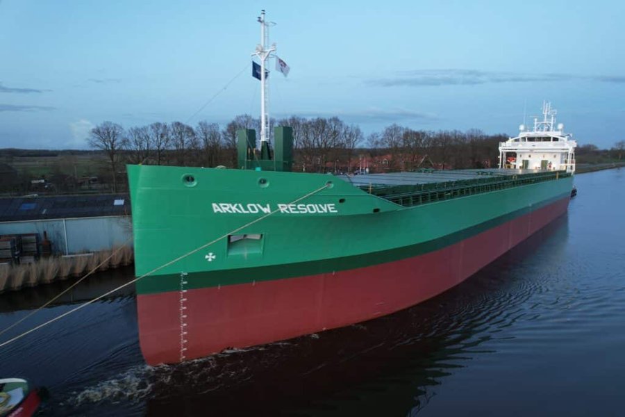  Irish Sea - ARKLOW RESOLVE transiting North Channel Belfast