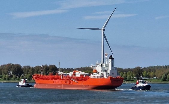 Transit: BOW PANTHER          entering English South Coast at The Dover Strait