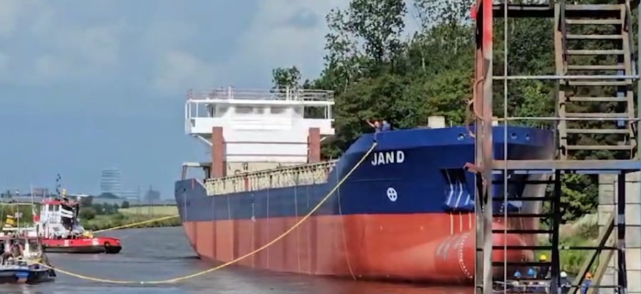 Transit: JAN D entering English South Coast at The Dover Strait