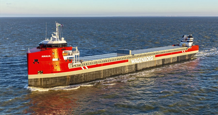  Irish Sea - AMALIA               transiting Irish Sea West of Man